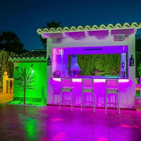Luxury With Spectacular Views In فيلة خافييا